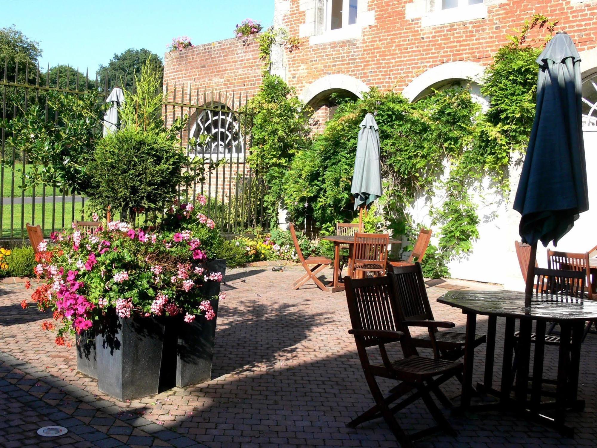 Liessies Logis - Chateau De La Motte - Hotel & Restaurant מראה חיצוני תמונה